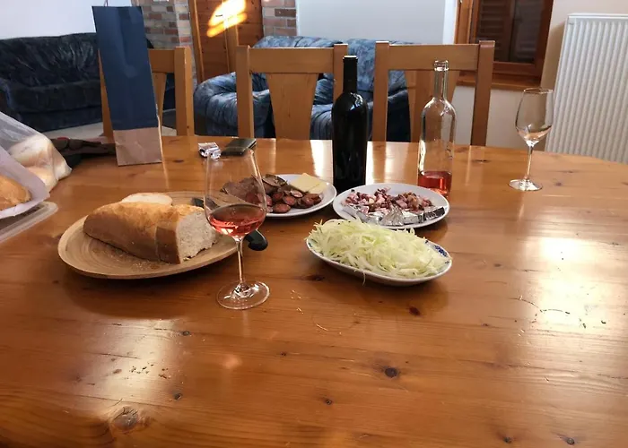 Sargahaz Guest house Villany